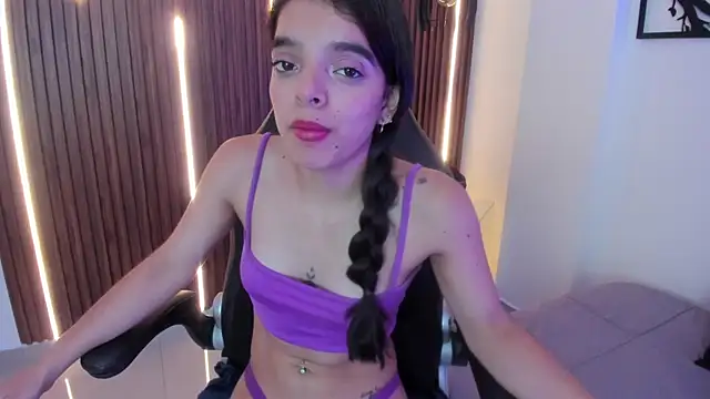 Sophia Blazee online show from September 17, 7:34 pm