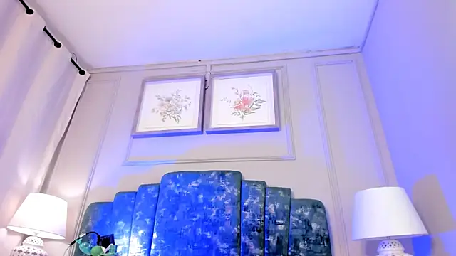 Snapshot of jenn_fit chatting on October 17, 1:20 am jenn fit online show from October 17, 1:20 am