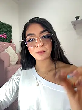 Snapshot of jenn_fit chatting on October 2, 8:25 pm jenn fit online show from October 2, 8:25 pm