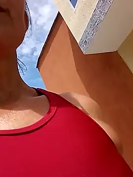 Snapshot of swity_foster chatting on October 18, 2:53 pm swity foster online show from October 18, 2:53 pm