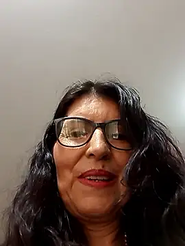 Snapshot of swity_foster chatting on October 1, 1:05 pm swity foster online show from October 1, 1:05 pm