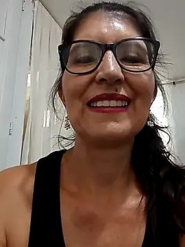 Snapshot of swity_foster chatting on October 30, 5:03 pm swity foster online show from October 30, 5:03 pm