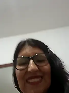 Snapshot of swity_foster chatting on October 27, 2:01 pm swity foster online show from October 27, 2:01 pm