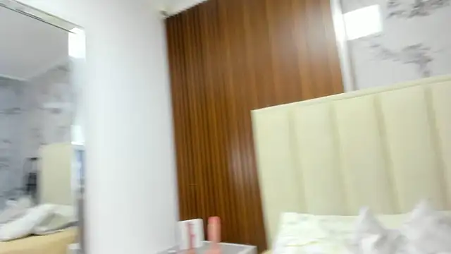 BRIHANACONOR online show from October 11, 1:25 pm