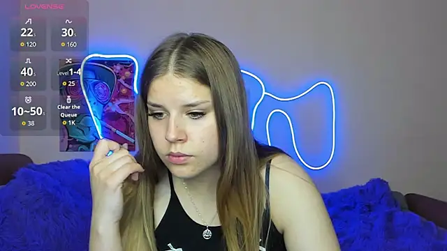 KiraKyler online show from September 10, 1:27 am