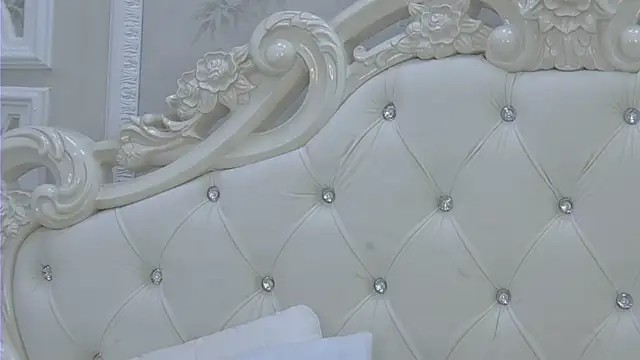 EllieFrosty  online show from April 17, 9:50 pm