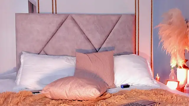 EvaForbss online show from September 25, 8:17 pm