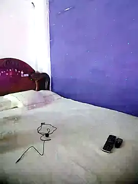 Snapshot of Linda_Saenz_ chatting on September 22, 10:41 pm Linda Saenz online show from September 22, 10:41 pm