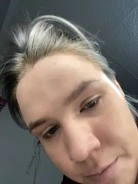 April Purr online show from April 3, 9:51 am