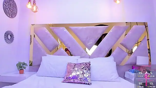 Snapshot of Marianee_Rousse chatting on September 27, 10:39 pm Marianee Rousse online show from September 27, 10:39 pm