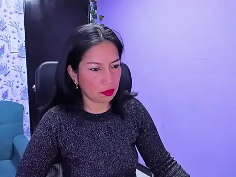 Snapshot of Megan_Collinss_ chatting on October 14, 2:19 pm Megan Collinss online show from October 14, 2:19 pm