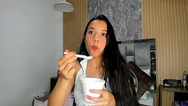 Jade Gi online show from September 12, 8:38 pm