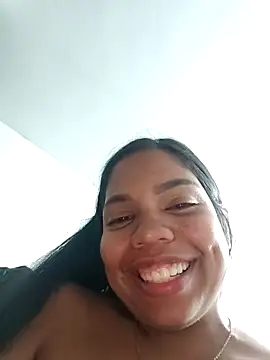 Snapshot of CloeeHills_ chatting on October 17, 3:10 am CloeeHills  online show from October 17, 3:10 am