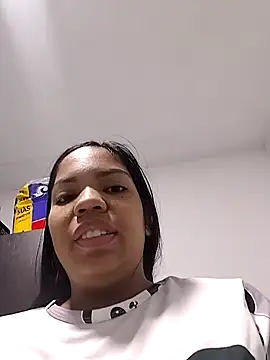 Snapshot of CloeeHills_ chatting on October 29, 9:57 am CloeeHills  online show from October 29, 9:57 am