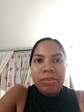 Snapshot of CloeeHills_ chatting on October 28, 2:50 am CloeeHills  online show from October 28, 2:50 am