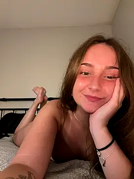 MadilynX777 online show from October 4, 2:06 am