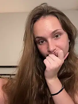 MadilynX777 online show from September 25, 11:35 pm