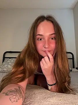 MadilynX777 online show from October 10, 10:36 pm