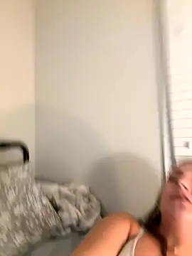 MadilynX777 online show from October 5, 2:16 am