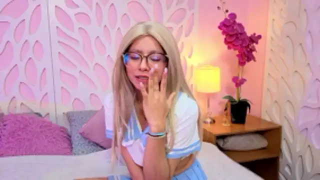 VioletxBloom online show from November 28, 1:19 am