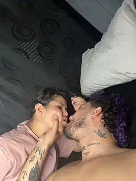 sofi and curlers669 online show from November 4, 3:00 am