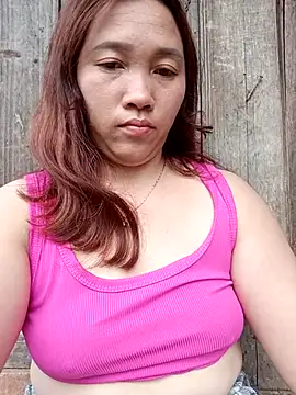 Snapshot of miumiu_00 chatting on October 3, 9:25 am miumiu 00 online show from October 3, 9:25 am