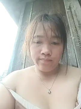 miumiu 00 online show from April 17, 11:18 pm