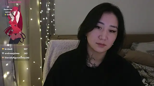 EvaDior13 online show from November 7, 8:25 pm