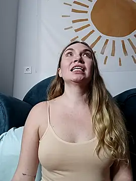 KisaVixen online show from February 6, 10:35 pm