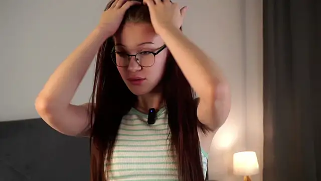 KarisaKusner online show from October 18, 12:25 am