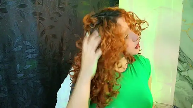 Suxan White  online show from March 17, 1:15 pm