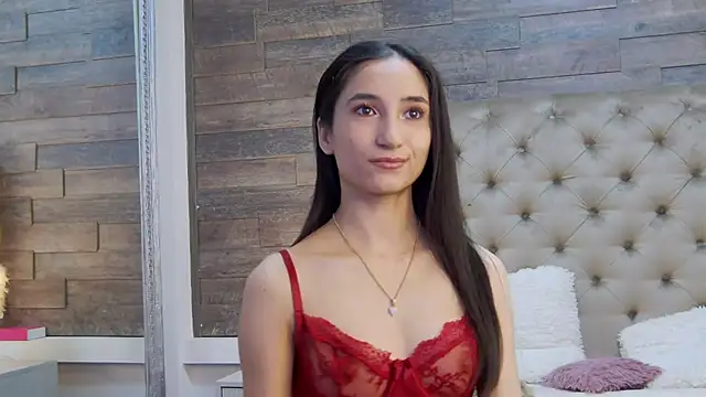 Snapshot of CarolinaBlair chatting on October 25, 6:32 am CarolinaBlair online show from October 25, 6:32 am