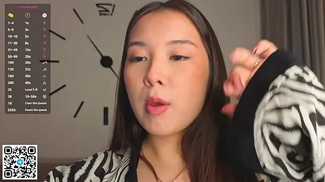 Snapshot of AlberthaEscue chatting on October 22, 4:06 am AlberthaEscue online show from October 22, 4:06 am