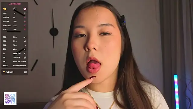 Snapshot of AlberthaEscue chatting on October 9, 4:38 am AlberthaEscue online show from October 9, 4:38 am