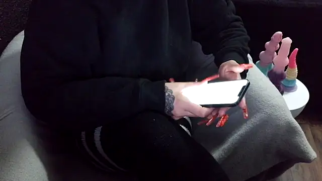 fetishslut4u online show from October 27, 1:01 am