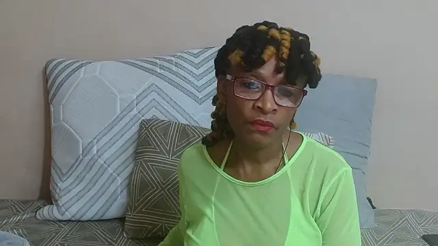 Snapshot of SugarPoppy24xxx chatting on September 18, 6:06 pm SugarPoppy24xxx online show from September 18, 6:06 pm