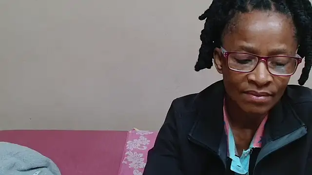 Snapshot of SugarPoppy24xxx chatting on October 19, 10:39 am SugarPoppy24xxx online show from October 19, 10:39 am