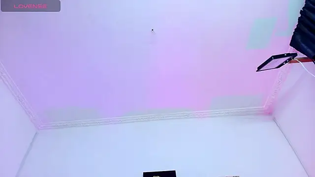 Maddy Esther online show from October 27, 7:08 pm