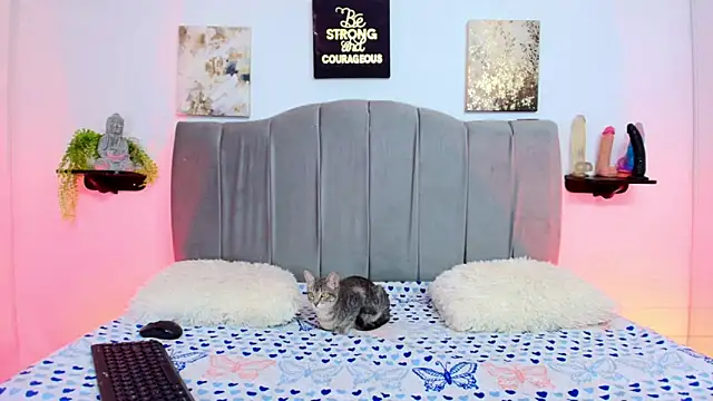 Maddy Esther online show from September 26, 3:59 am