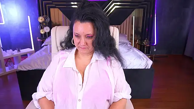 Snapshot of ValeryRosseee chatting on October 17, 1:25 pm ValeryRosseee online show from October 17, 1:25 pm