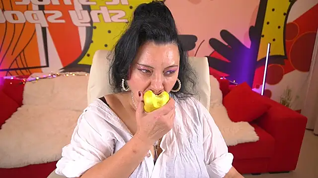 Snapshot of ValeryRosseee chatting on October 8, 12:53 pm ValeryRosseee online show from October 8, 12:53 pm