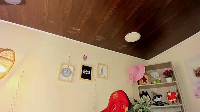 Lana Dreams  online show from September 20, 2:04 pm