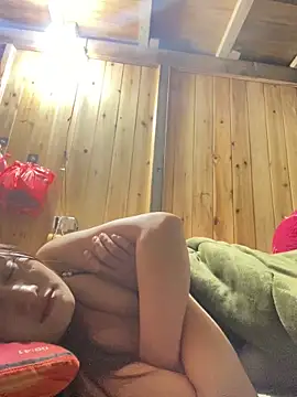 phungtiti online show from April 1, 1:41 pm