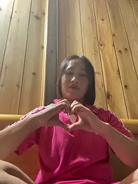 phungtiti online show from October 9, 2:43 pm