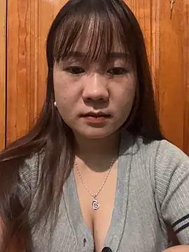 Snapshot of qinejr37 chatting on October 23, 11:11 pm qinejr37 online show from October 23, 11:11 pm