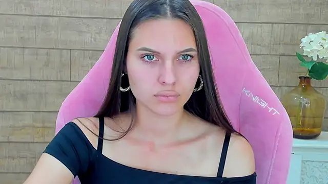 AlisaVersailles online show from September 23, 4:05 pm