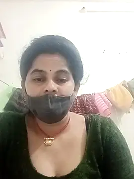 Snapshot of JULEE-740 chatting on October 27, 2:01 pm JULEE-740 online show from October 27, 2:01 pm