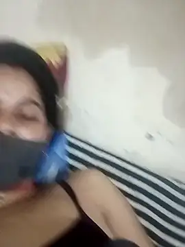 Snapshot of JULEE-740 chatting on October 14, 11:18 pm JULEE-740 online show from October 14, 11:18 pm