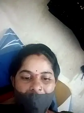 Snapshot of JULEE-740 chatting on October 23, 11:16 am JULEE-740 online show from October 23, 11:16 am