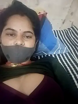 Snapshot of JULEE-740 chatting on October 11, 10:45 pm JULEE-740 online show from October 11, 10:45 pm